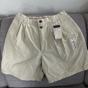Marmot Women’s Beige Cotton Shorts tagged 8 but feel more like 4-6